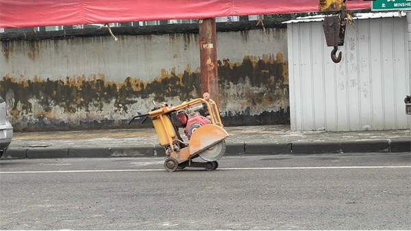 柴油切路機(jī)